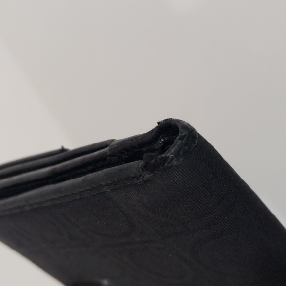 Luxury Salvatore Ferragamo Coin Wallet – Canvas & Black Leather, Gancini Clip - Picture 7 of 15